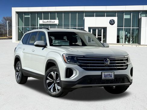 New 2026 Volkswagen Atlas SE image 1