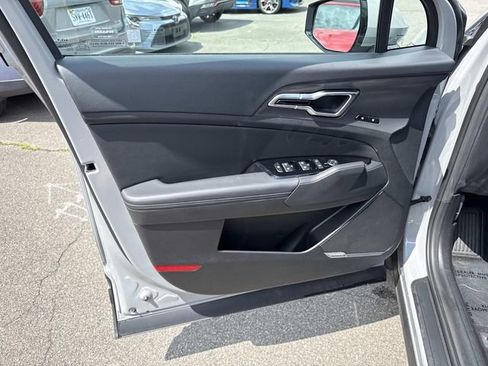 Used 2025 Kia Sportage SX FWD image 13