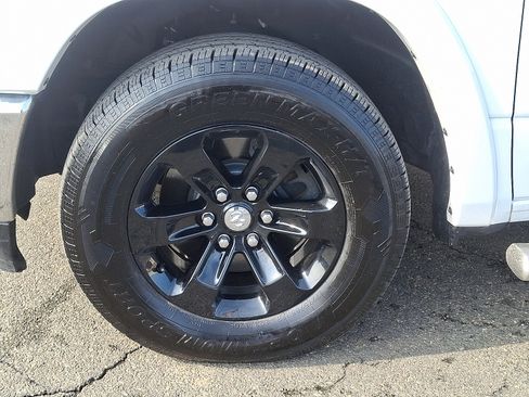 Used 2022 RAM 1500 Laramie image 8