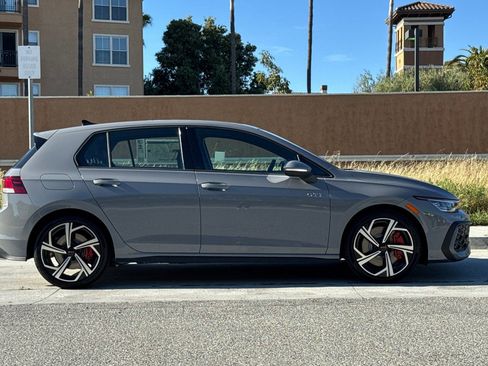 New 2026 Volkswagen GTI SE FWD image 3