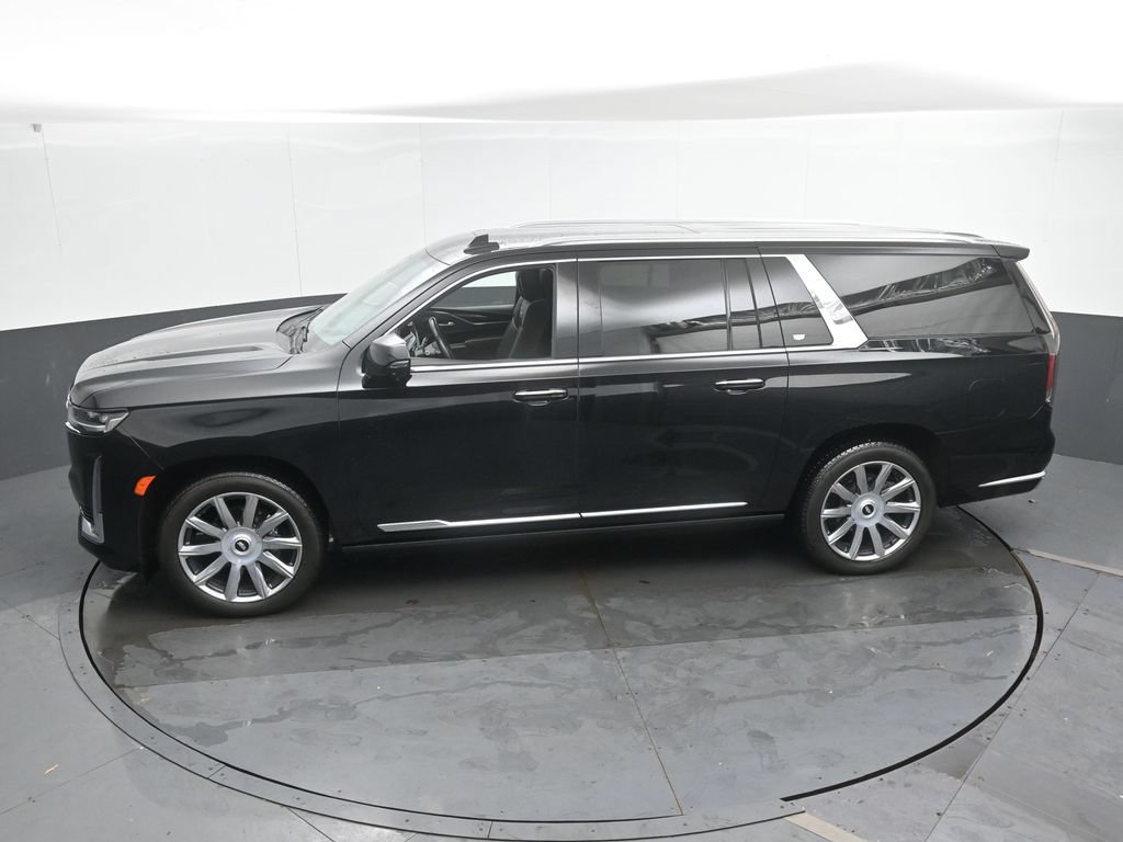 Used 2024 Cadillac Escalade ESV Premium Luxury Platinum AWD/4WD image 39