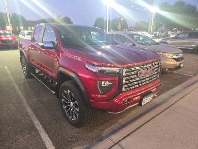 Used 2025 GMC Canyon Denali
