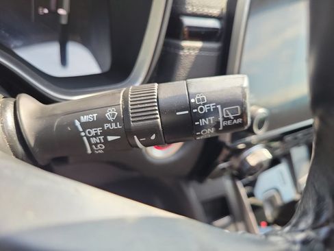 Used 2018 Honda CR-V EX-L image 16