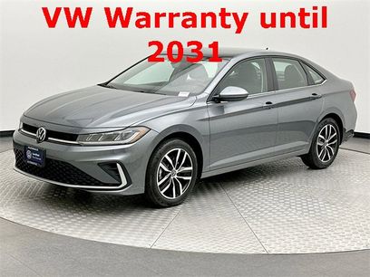 Certified 2025 Volkswagen Jetta SE