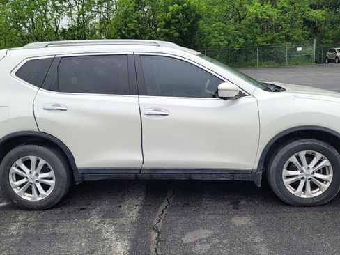 Used 2015 Nissan Rogue SV w/ SV Premium Package FWD image 7