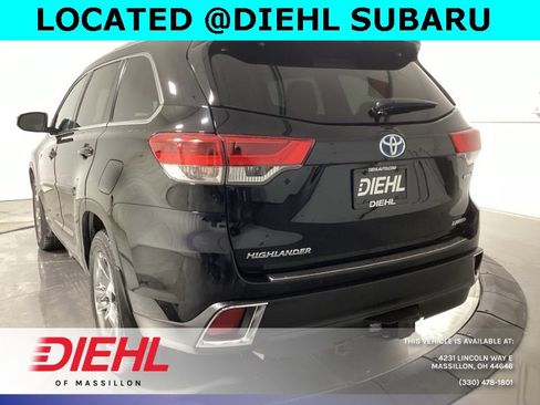 Used 2018 Toyota Highlander Limited Platinum image 5