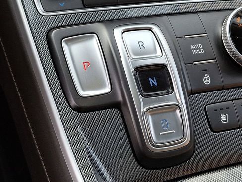 Used 2022 Hyundai Santa Fe Limited image 16