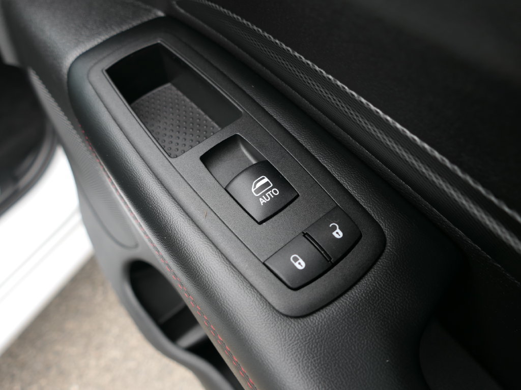 Used 2025 Dodge Durango R/T w/ Blacktop Package AWD/4WD image 24