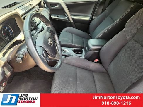 Used 2018 Toyota RAV4 XLE w/ Plus Extra Value Package FWD image 14