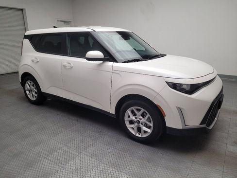 Used 2025 Kia Soul S image 11