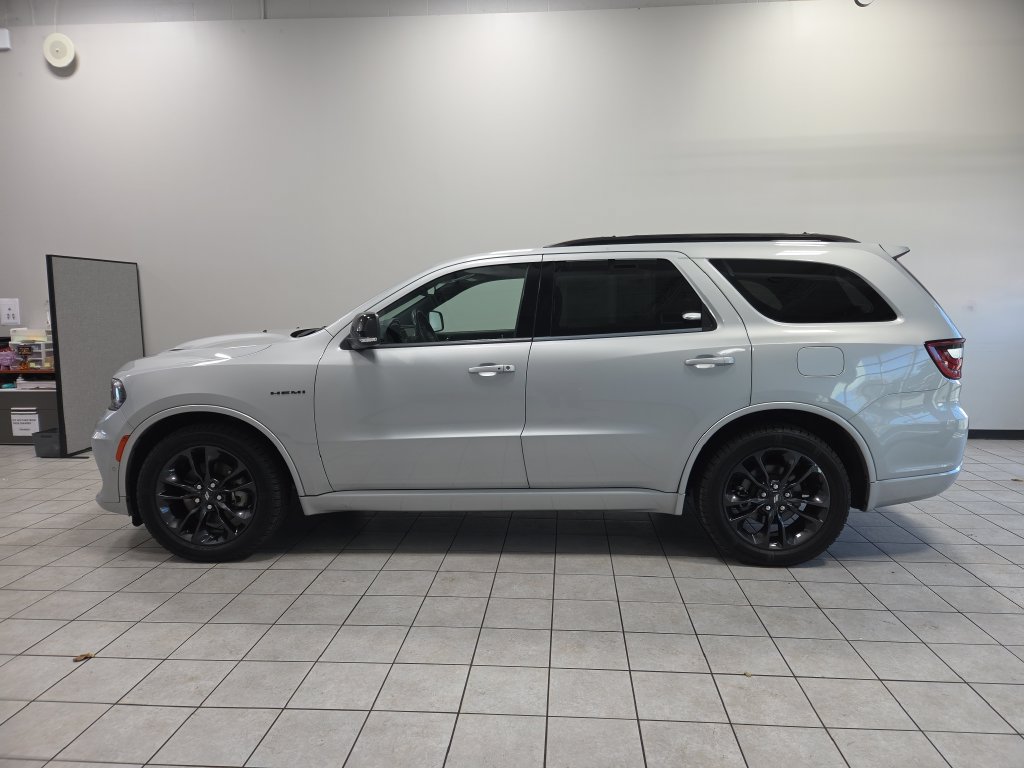 Used 2023 Dodge Durango R/T RWD image 9