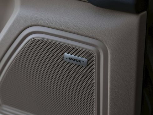 Certified 2026 Porsche Macan AWD/4WD image 30