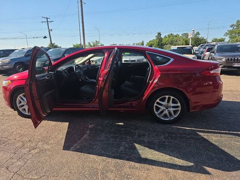 Used 2016 Ford Fusion SE w/ Equipment Group 202A FWD image 12