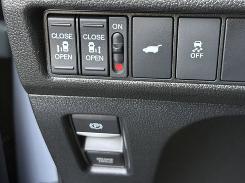 Used 2025 Honda Odyssey Sport-L image 33