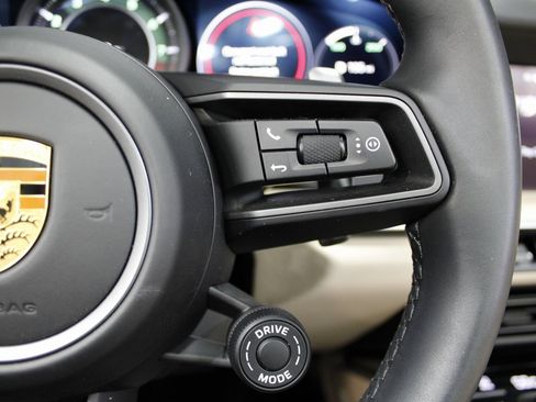 Certified 2021 Porsche 911 Targa 4S image 25