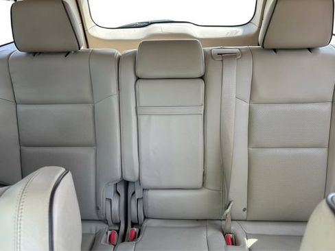 Used 2019 Jeep Grand Cherokee Overland AWD/4WD image 15