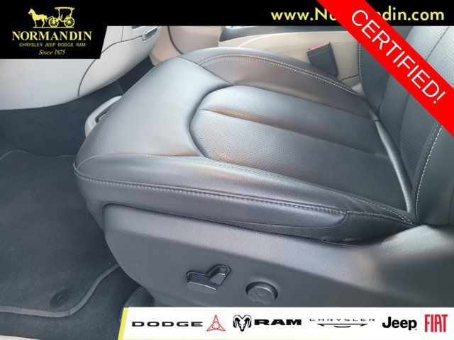Certified 2024 Chrysler Pacifica Touring-L FWD image 16