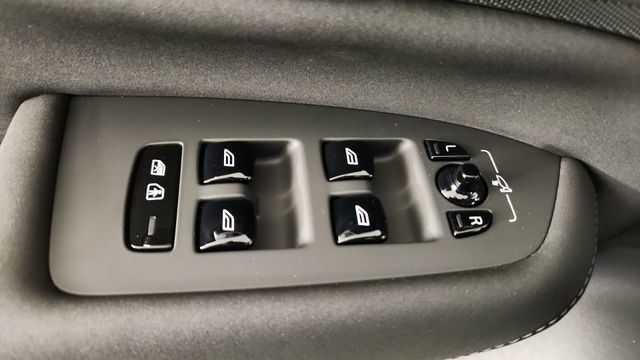 New 2026 Volvo XC90 T8 Plus w/ Protection Package AWD/4WD image 10