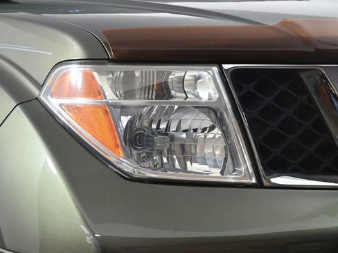 Used 2005 Nissan Pathfinder LE w/ (U01) LE Navigation Pkg image 6