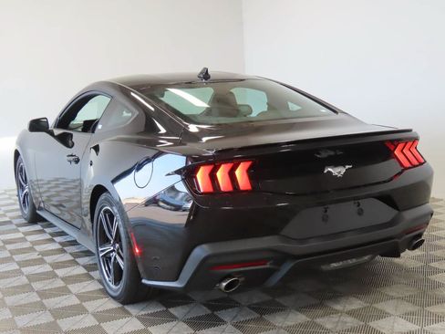 Used 2025 Ford Mustang Premium RWD image 3