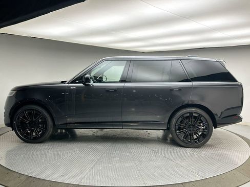 New 2026 Land Rover Range Rover Long Wheelbase SE image 10