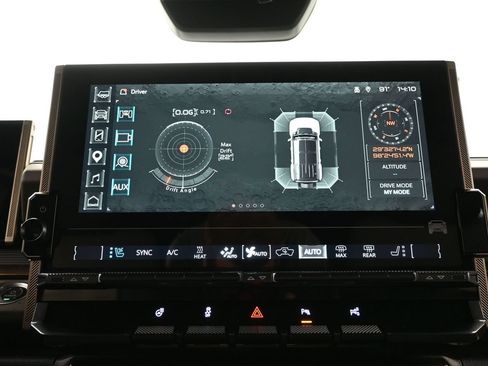 Used 2025 GMC Hummer EV 2X w/ LPO, Sport Package AWD/4WD image 34