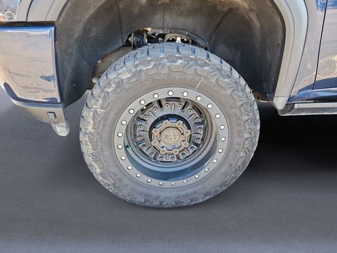 Used 2023 GMC Sierra 2500 AT4 w/ AT4 Preferred Package image 14