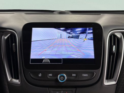 Used 2025 Chevrolet Malibu LT FWD image 25