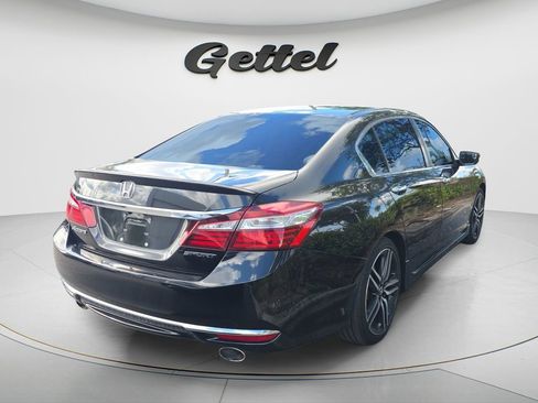 Used 2017 Honda Accord Sport image 3