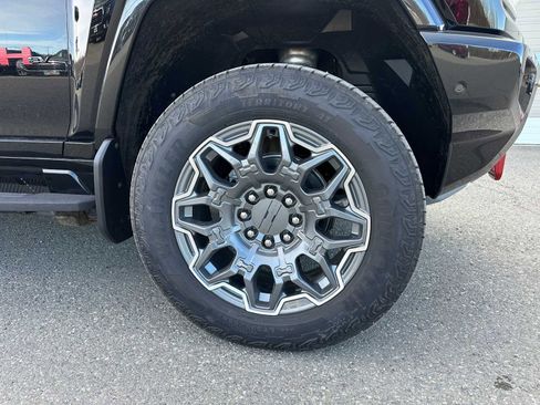 New 2025 GMC Hummer EV 3X w/ Battery Pack, 24 Module Pack image 9