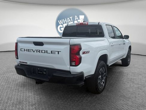 Certified 2023 Chevrolet Colorado Z71 w/ Z71 Convenience Package 2 AWD/4WD image 3