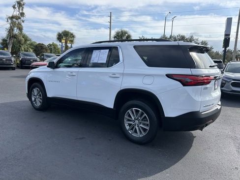 Used 2022 Chevrolet Traverse LT image 4