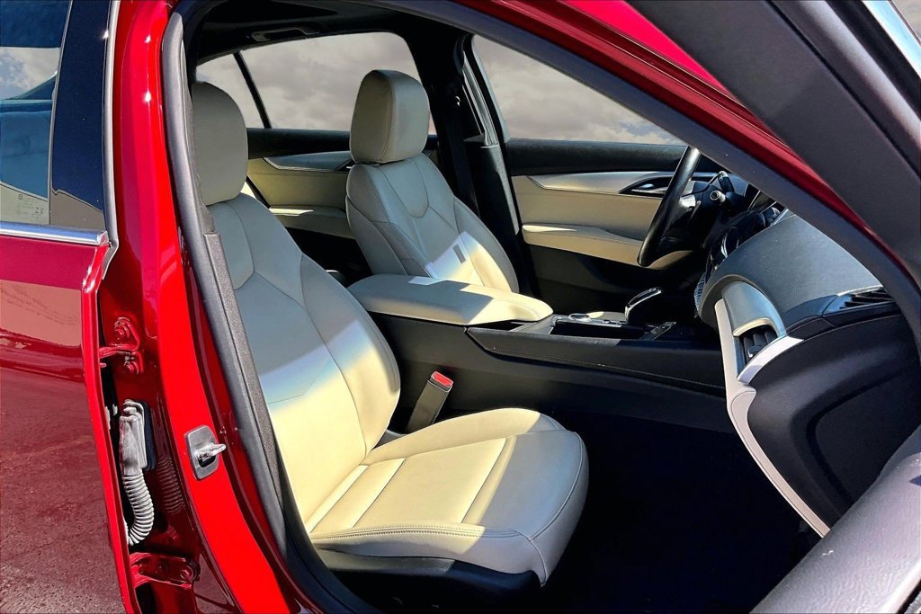 Used 2022 Cadillac CT5 Luxury w/ Sun And Sound Package AWD/4WD image 29