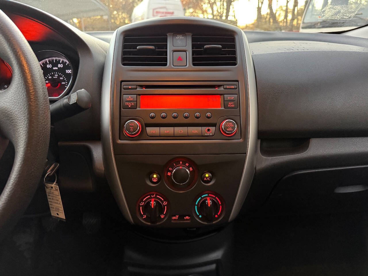 Used 2015 Nissan Versa Note S FWD image 13