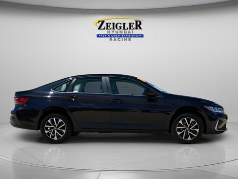 Used 2025 Volkswagen Jetta S FWD image 8