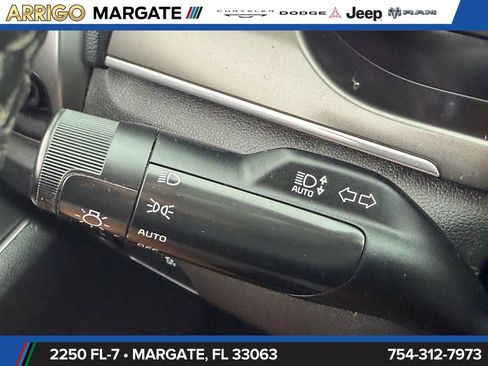 Used 2022 Kia Sorento S FWD image 34