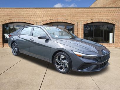 New 2025 Hyundai Elantra Sport w/ Cargo Package