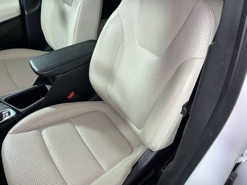 Used 2023 Buick Encore GX Essence w/ Advanced Technology Package FWD image 15