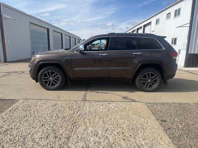 Used 2017 Jeep Grand Cherokee Limited AWD/4WD image 7