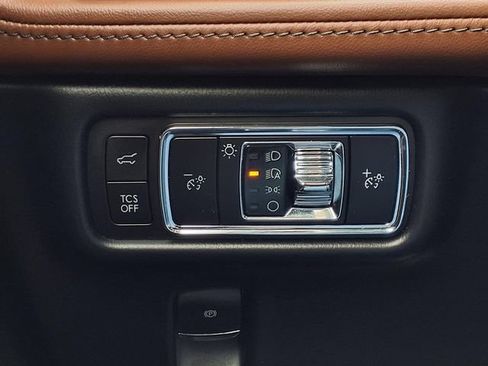Certified 2023 Lincoln Nautilus Reserve w/ Monochromatic Package FWD image 16