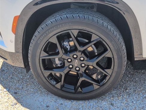 Used 2024 Chevrolet Traverse RS w/ LPO, Floor Liner Package AWD/4WD image 11