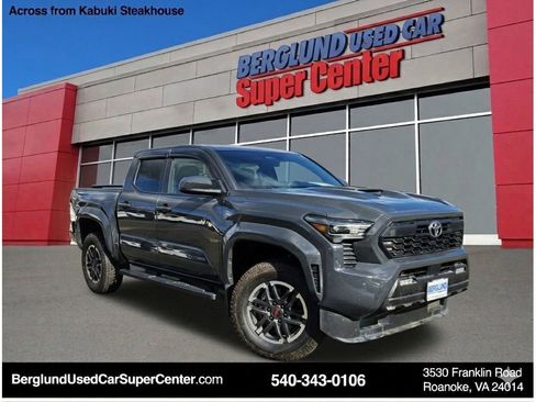 Used 2024 Toyota Tacoma TRD Sport image 1