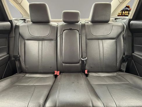 Used 2014 Ford Focus SE w/ Equipment Group 201A FWD image 22