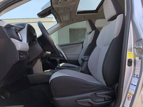 Used 2018 Toyota RAV4 XLE image 27