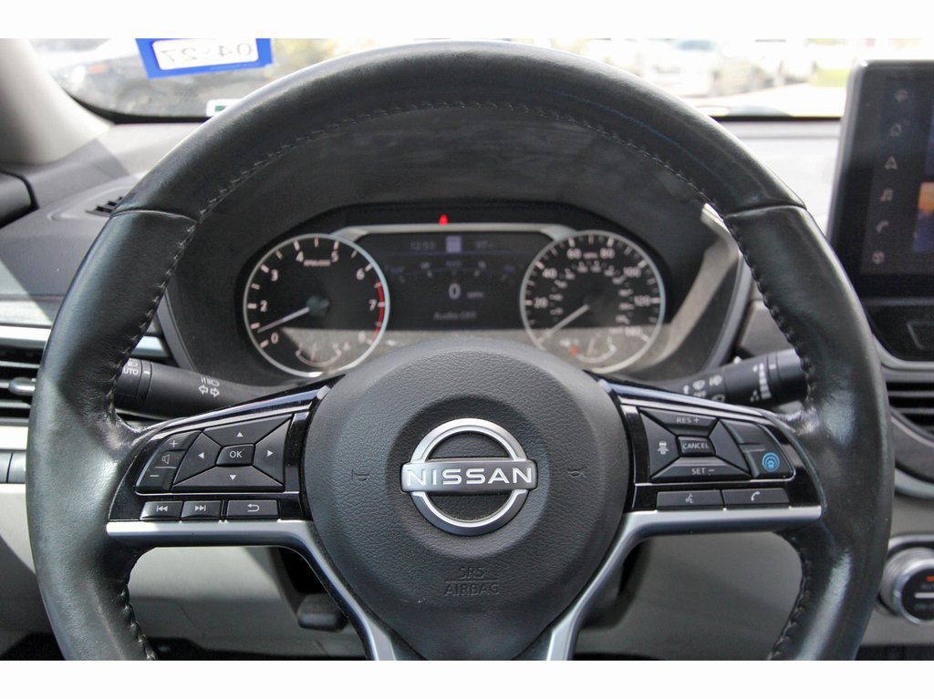 Used 2023 Nissan Altima 2.5 SL FWD image 9
