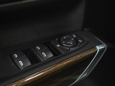 Used 2021 Chevrolet Silverado 1500 LT Trail Boss w/ Convenience Package II AWD/4WD image 22