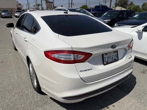 Used 2015 Ford Fusion SE w/ Equipment Group 502A FWD image 3