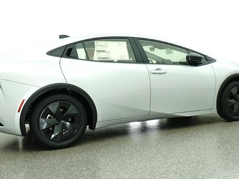 New 2026 Toyota Prius LE FWD image 29