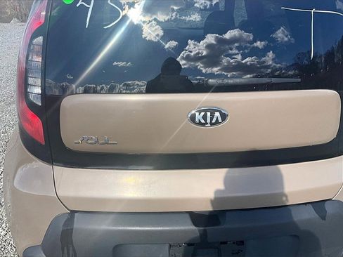 Used 2015 Kia Soul Base image 8