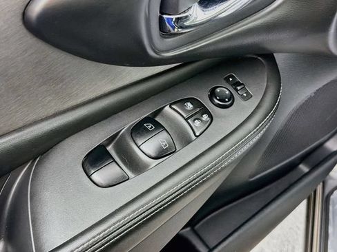 Used 2019 Nissan Murano SV AWD/4WD image 18